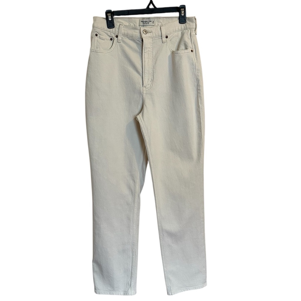 Abercrombie & Fitch High-Rise Straight Jeans in Cream